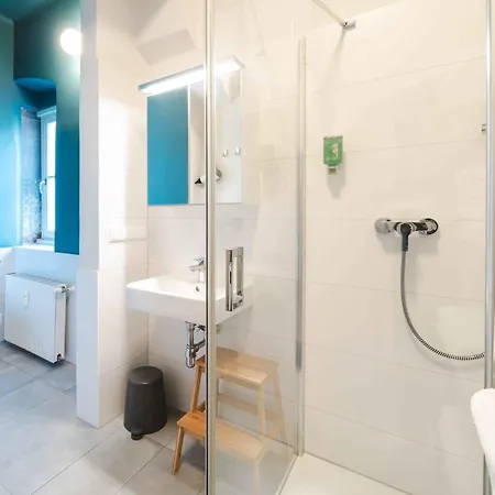 Blue Flat By Grazrentals Location & Free Parking Lejlighed *