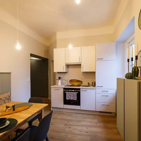 Blue Flat By Grazrentals Location & Free Parking Apartman Graz